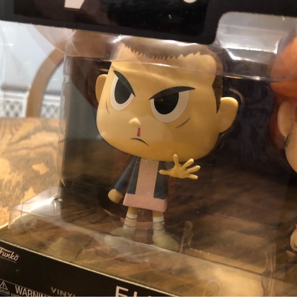 Stranger Things Eleven and Barb Vnyl. Figure - Picture 4 of 7